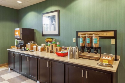 Hampton Inn By Hilton Front Royal, Va image 1